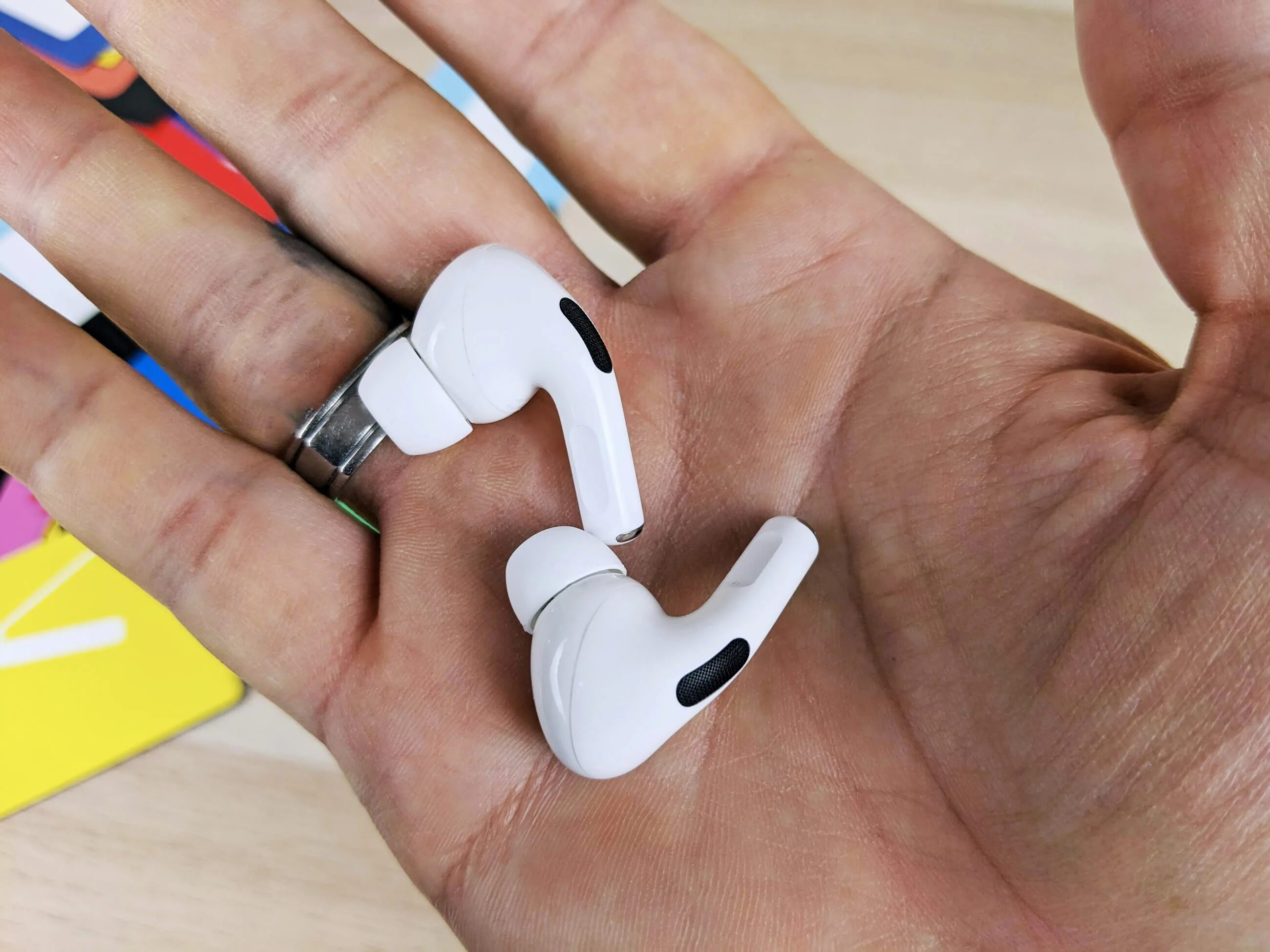 Airpods пропадает звук. AIRPODS Pro. Наушники Apple 3 Pro. Наушники JBL аирподс. AIRPODS Pro 2.