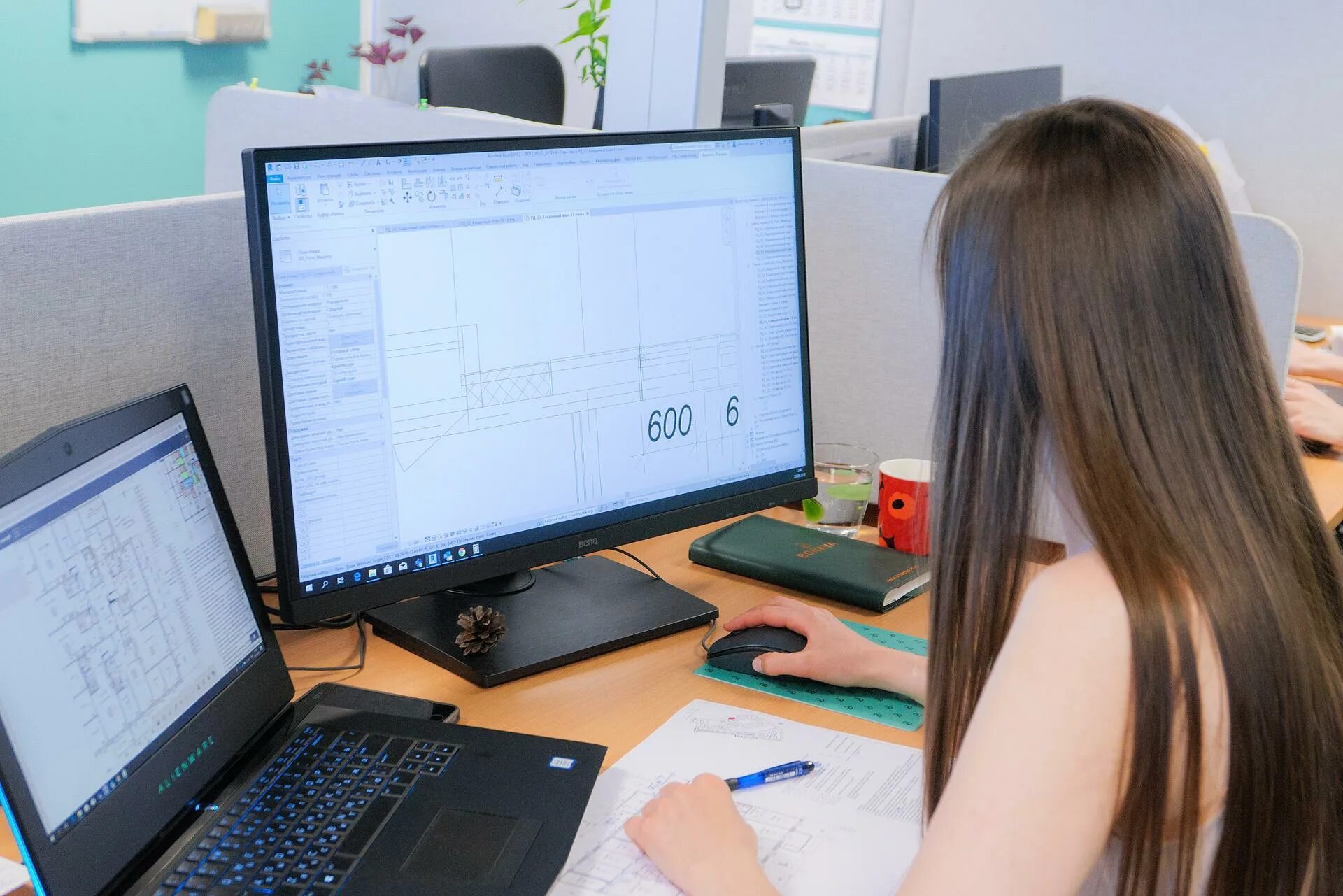 отдых от работы. офисный работник. офис тинькофф. т д работая по всей. постепенное начало.