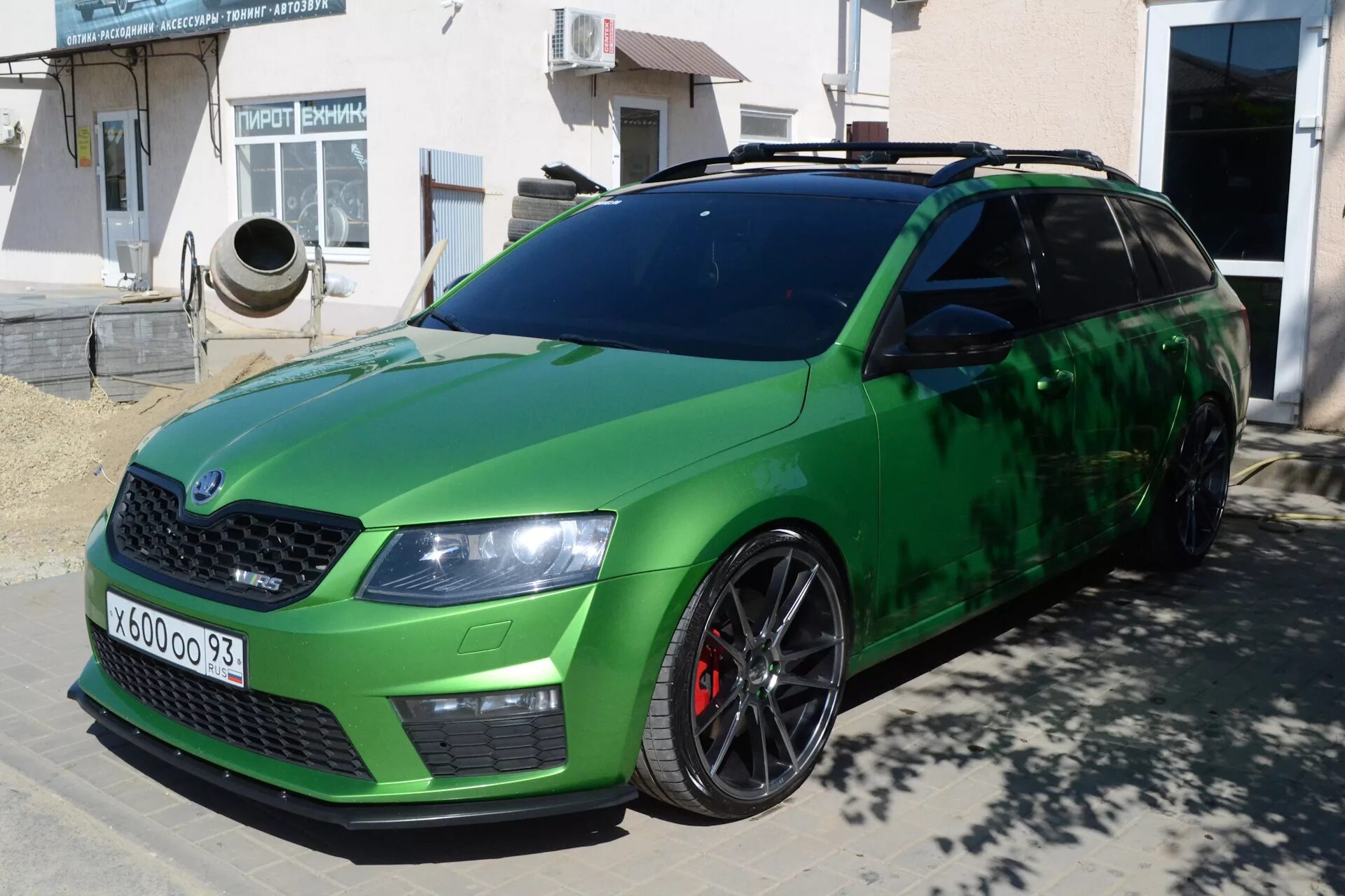 Octavia RS mk3. Skoda Octavia a7 VRS хаки. Тюнинг skoda octavia rs