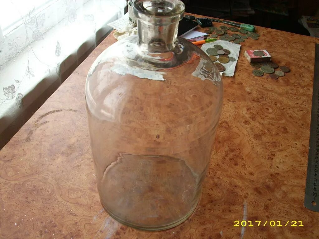 Бутыль стеклянная старинная. Старинный бутыль 5 литров. Бутыль стеклянная 5 литров. Бутыль 4 литра.