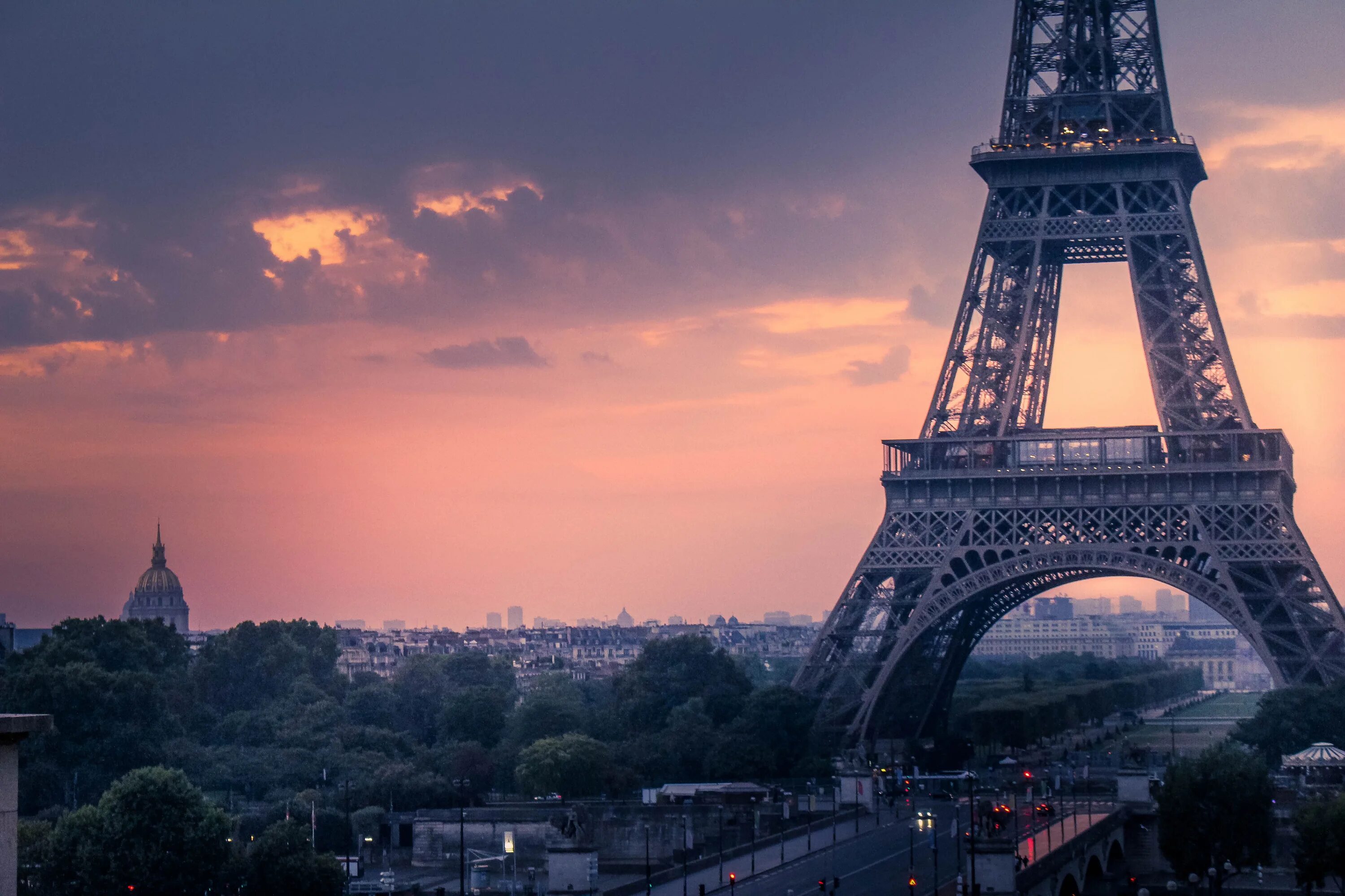 Француз рассвет. Эйфель башня Франция. Франция эльфивая башня Эстетика. Франция Эйфелева башня закат. Париж Эйфелева башня Эстетика.