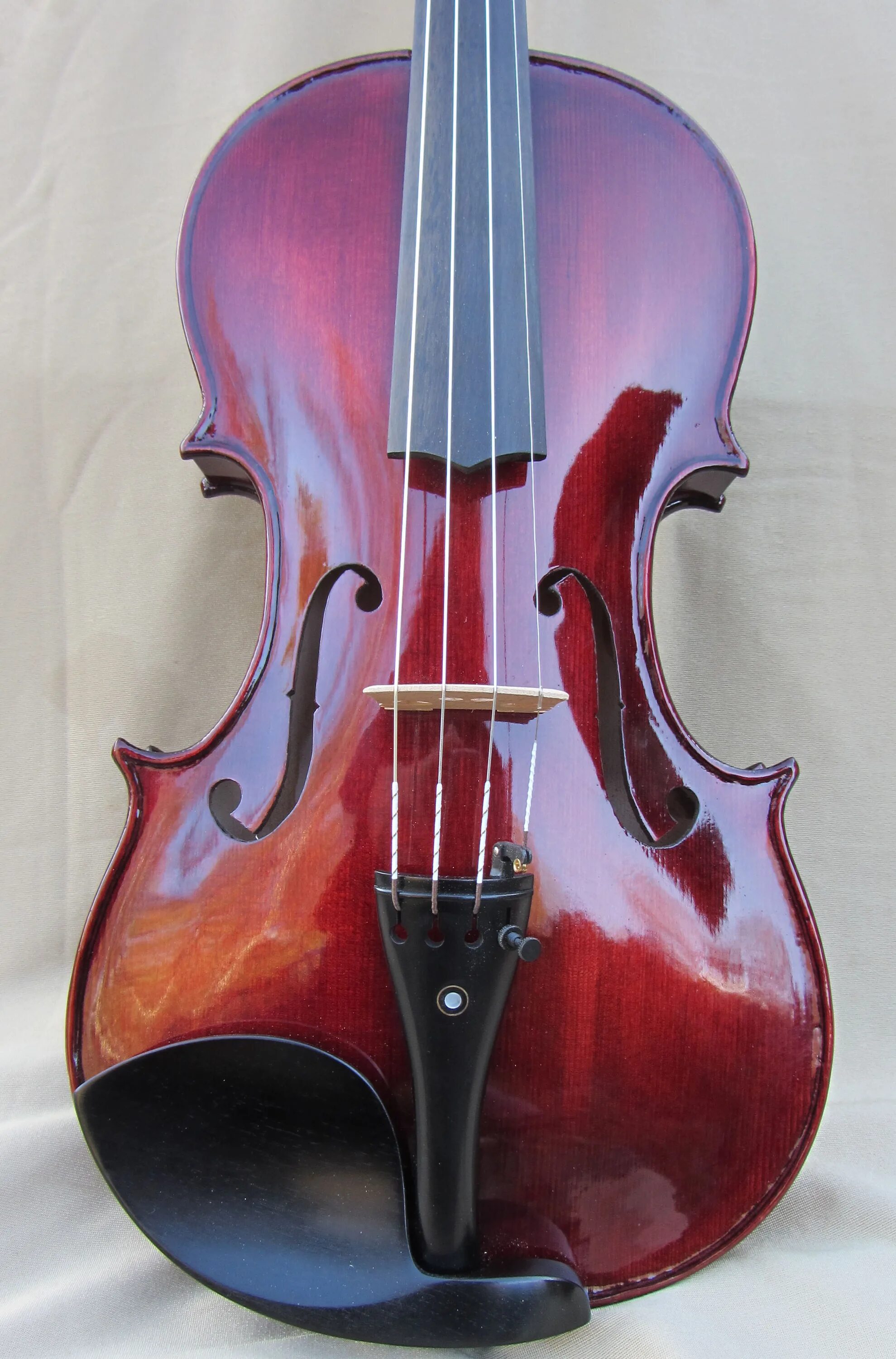 Красная скрипка. Классическая скрипка. Скрипка Red. Скрипка Эстетика красный. Triangel violin classic