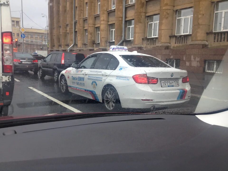 Такси бмв москва. Бмв x6 такси. Bmw f30 такси. Такси бмв москва. Такси бмв москва.