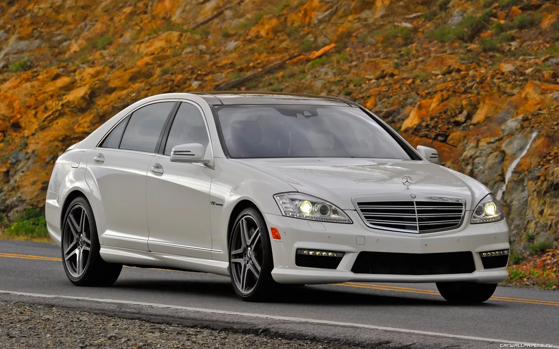 W221 s65 amg v12. S65 amg w221. Мерседес s65 amg w221. Mercedes s65 amg w221. Mercedes s65 w221.
