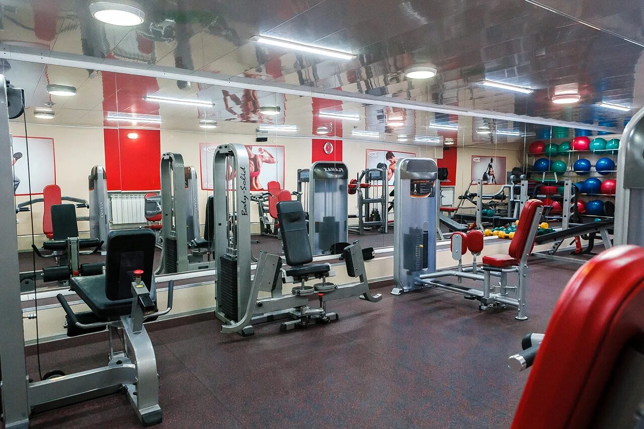 тесей тренажерный зал каменск уральский. спортзалы каменск. каменск шахтинский тренажерный зал лотос. сок синара каменск-уральский тренажерный зал. макс джим.