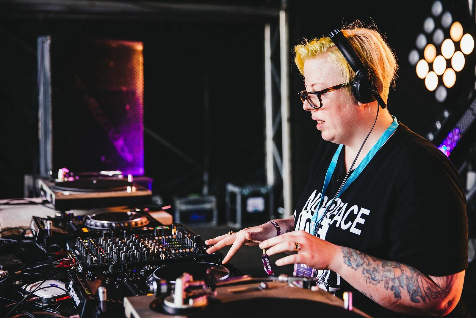 Black madonna dj. Блэк мадонна. Black madonna dj. Dj madonna фото. The black madonna.