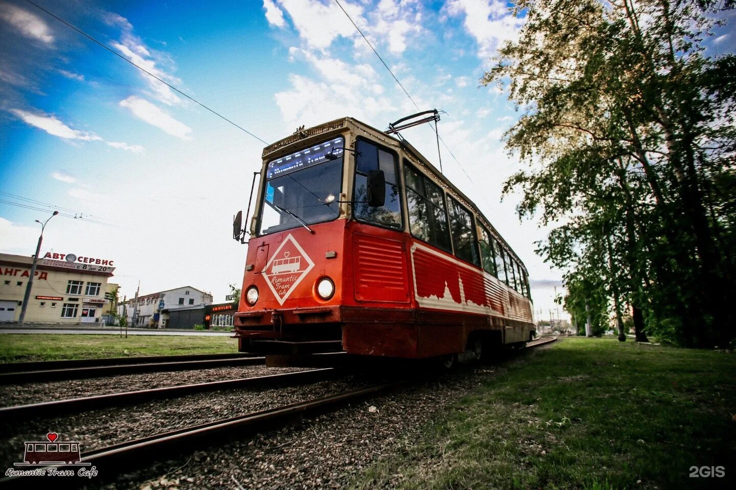 Трамвайчик пермь. Пермский трамвай кафе. Романтик трамвай Пермь. Romantic tram Cafe Пермь. Трамвайчик кафе Пермь.