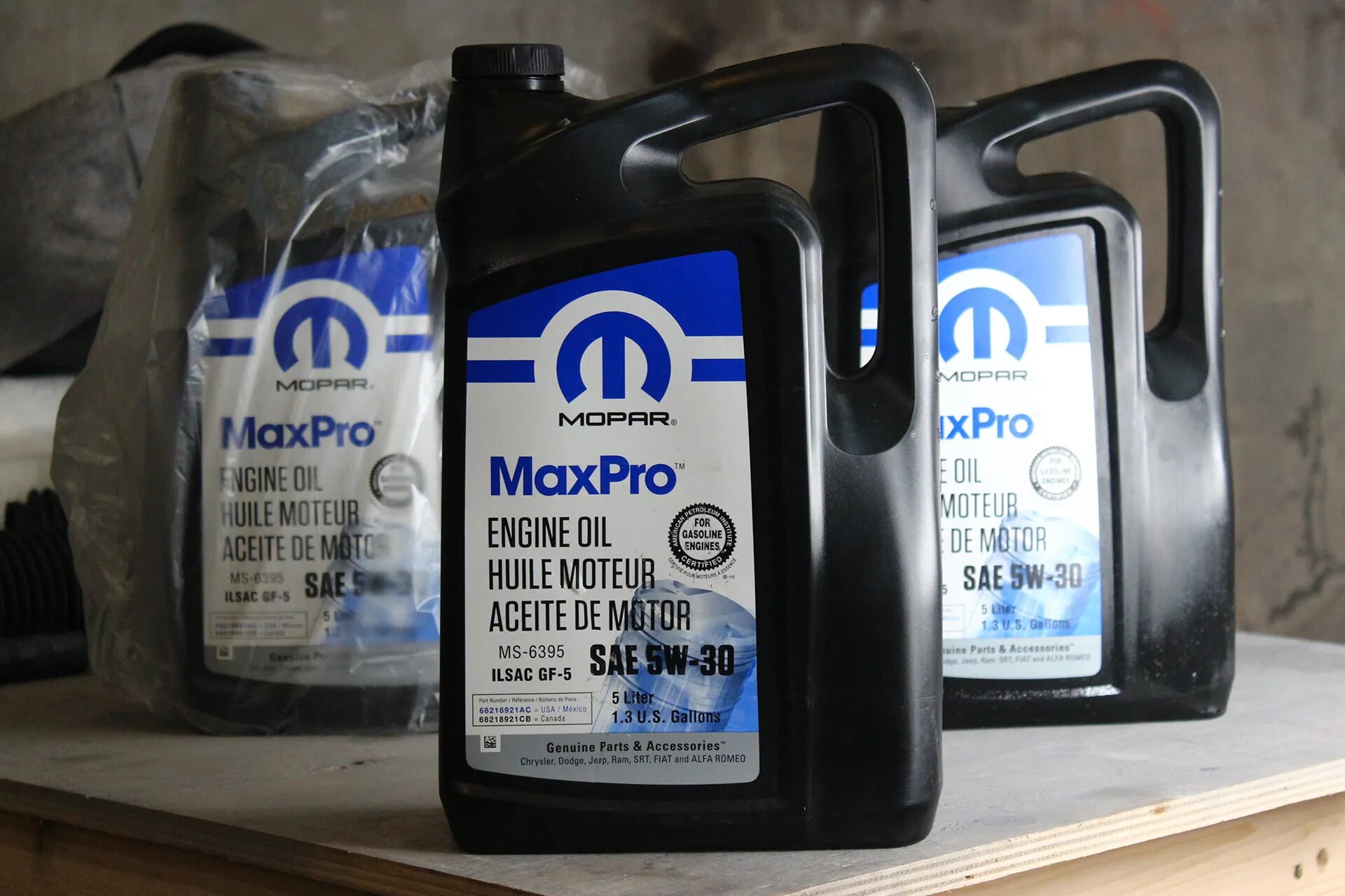 Mopar MAXPRO 5w-30. Mopar 5w30. Масло Mopar 5w30. Mopar MAXPRO SAE 5w-20. Масло в двигатель джип