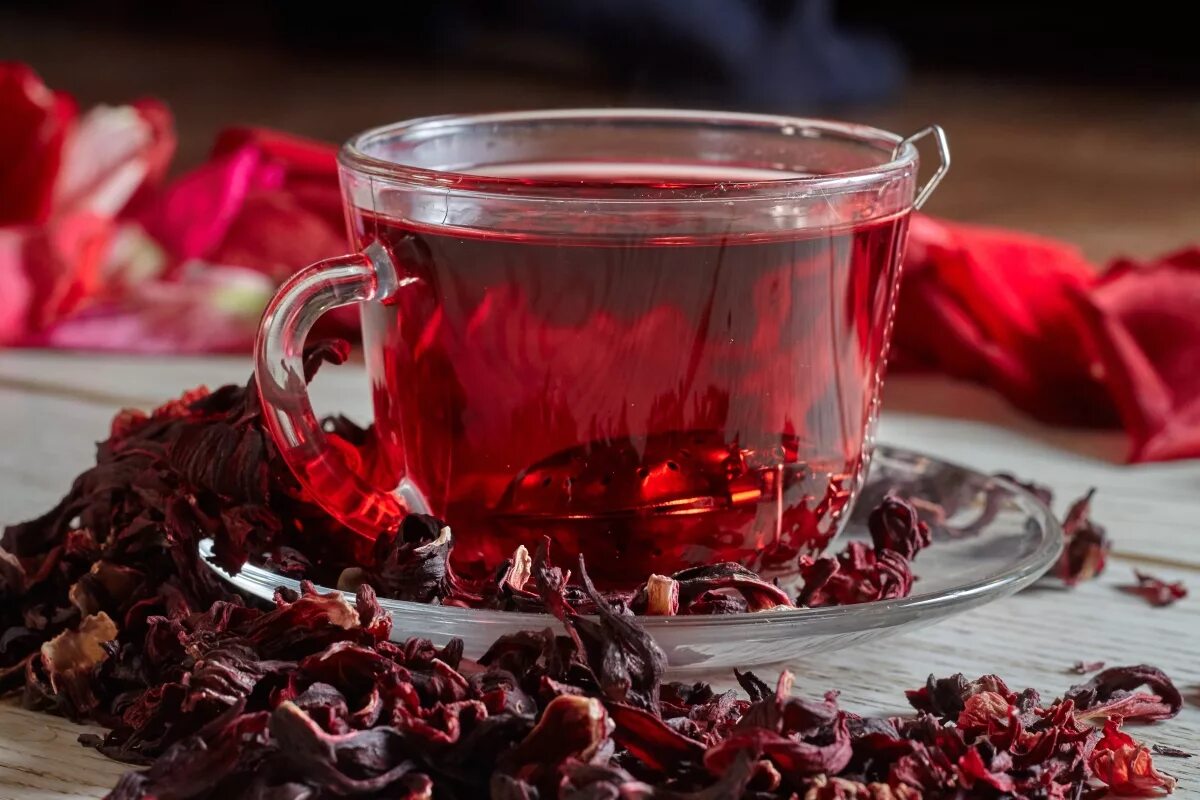 Покажи чай а 4. Каркаде (гибискус). Красный чай каркаде. Каркаде гибискус сабдариффа.