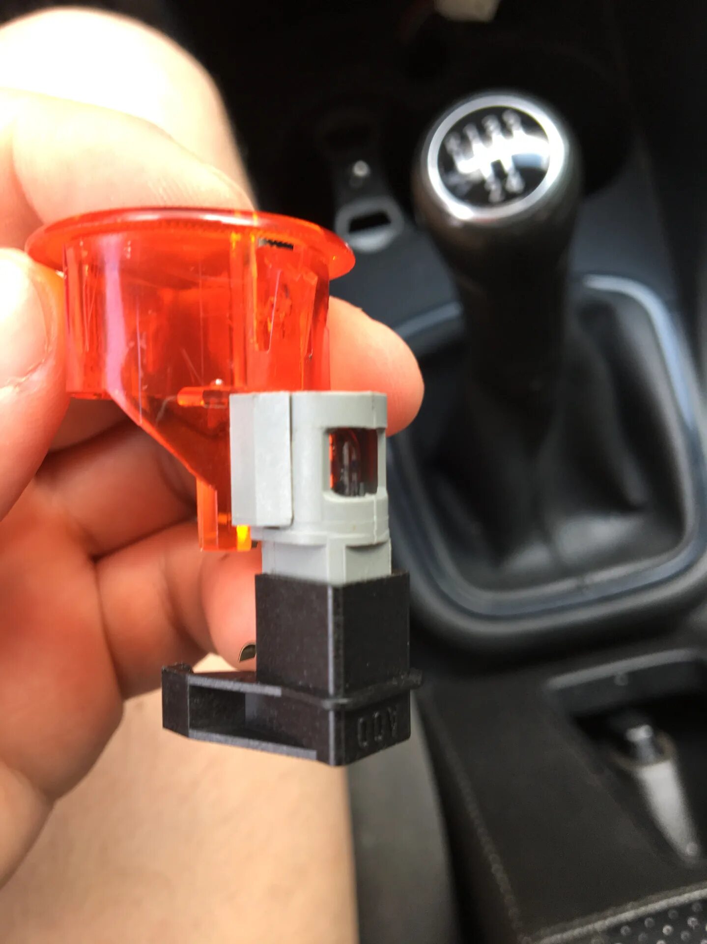 Как снять прикуриватель на фольксваген поло Установка USB в заглушки около прикуривателя Volkswagen Polo Sedan GT, 1,4 л,