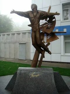 Памятники разных