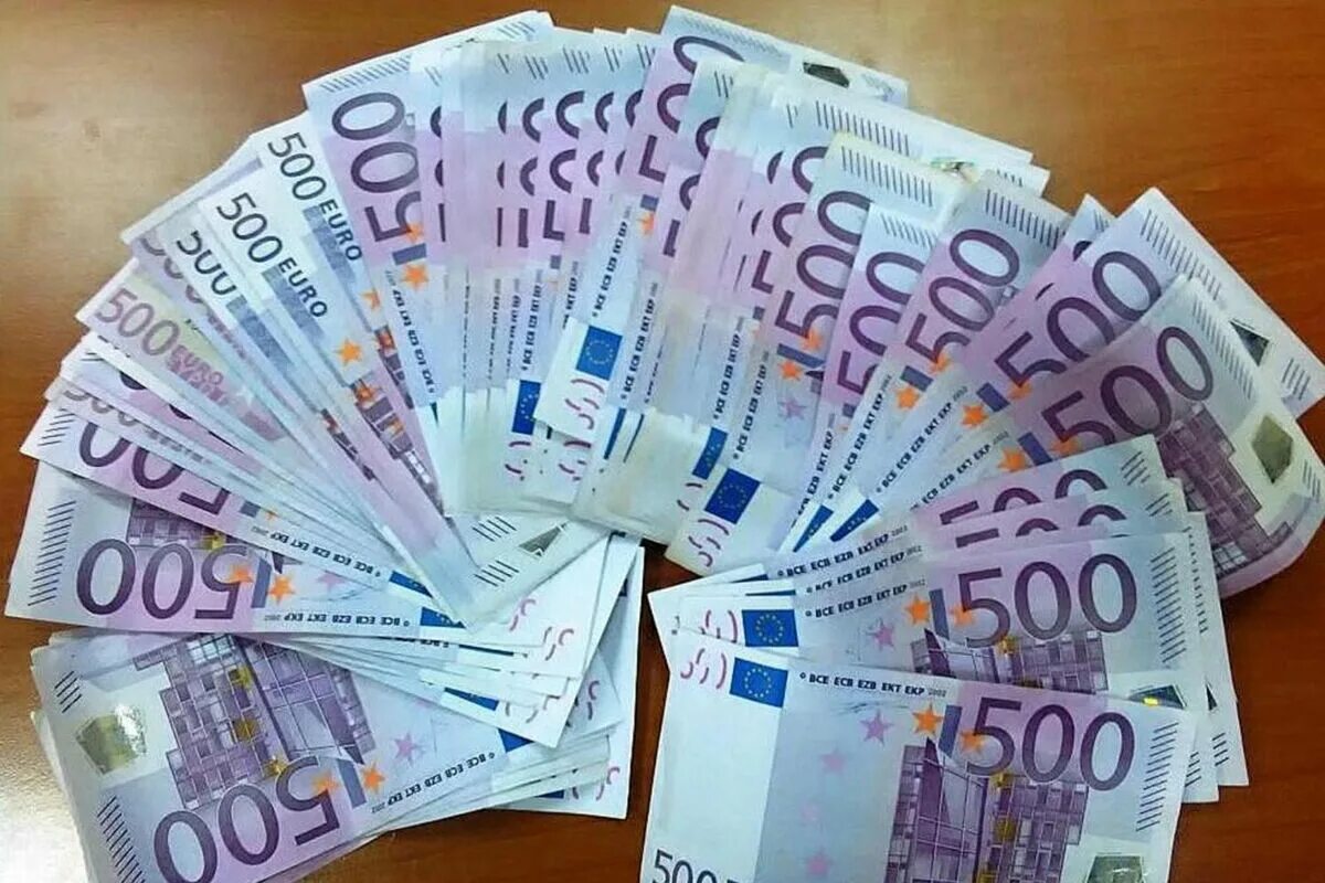 3 000 евро. Евро. 500 Евро. 1000 Евро. Деньги евро 1000.