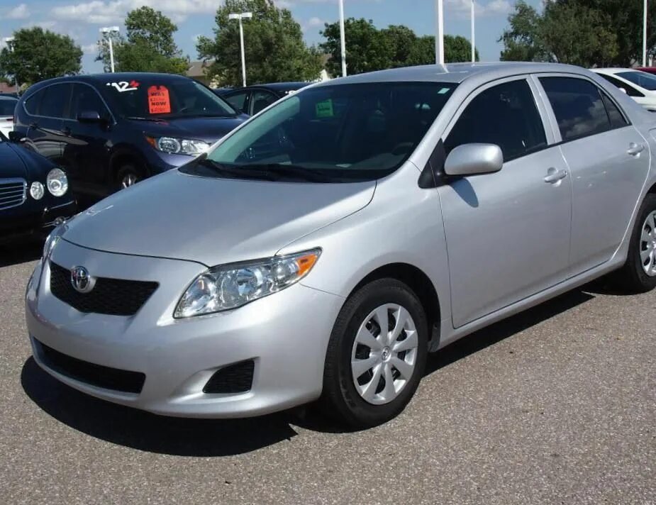 Купить тойоту короллу 2. Toyota Corolla 2010. Toyota Corolla 2010-2010. Тойота Corolla 2010. Тойота Королла 3 2010 года.