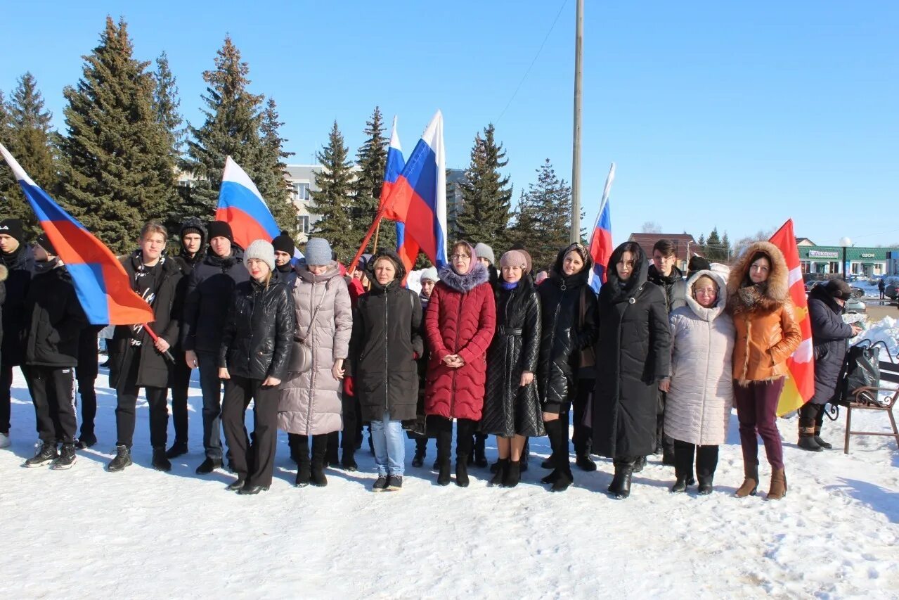 Закладки для взрослых на митинг воссоединения Крыма с Россией. Участники митинга концерта