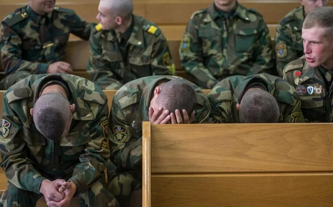 Четверо военных. Солдаты белорусской армии. Осуждение военнослужащих.
