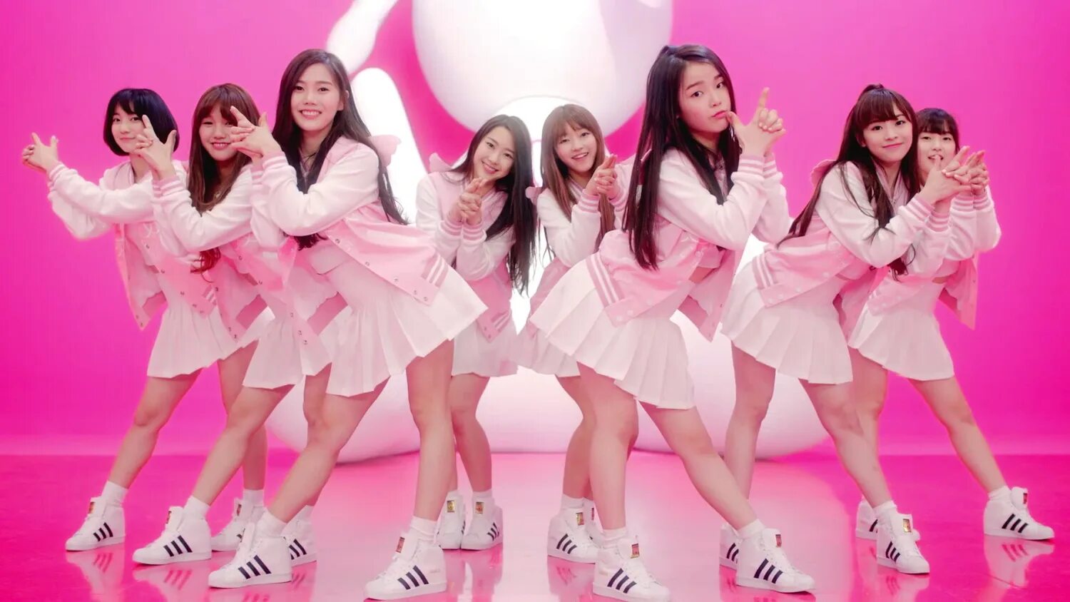 Kpop трейни. эксид группа участницы. трейни в корее эстетика. корейская группа snsd. корейски танцуют корейский девушки корейский песней.