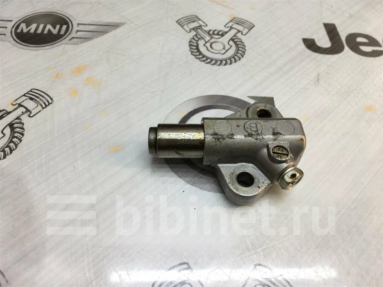 Suzuki натяжитель цепи suzuki. Натяжитель цепи масляного насоса сузуки гранд витара 2. Натяжитель цепи грм гранд витара 2. Натяжитель цепи грм сузуки гранд витара 2. Натяжитель цепи грм сузуки гранд витара 2.