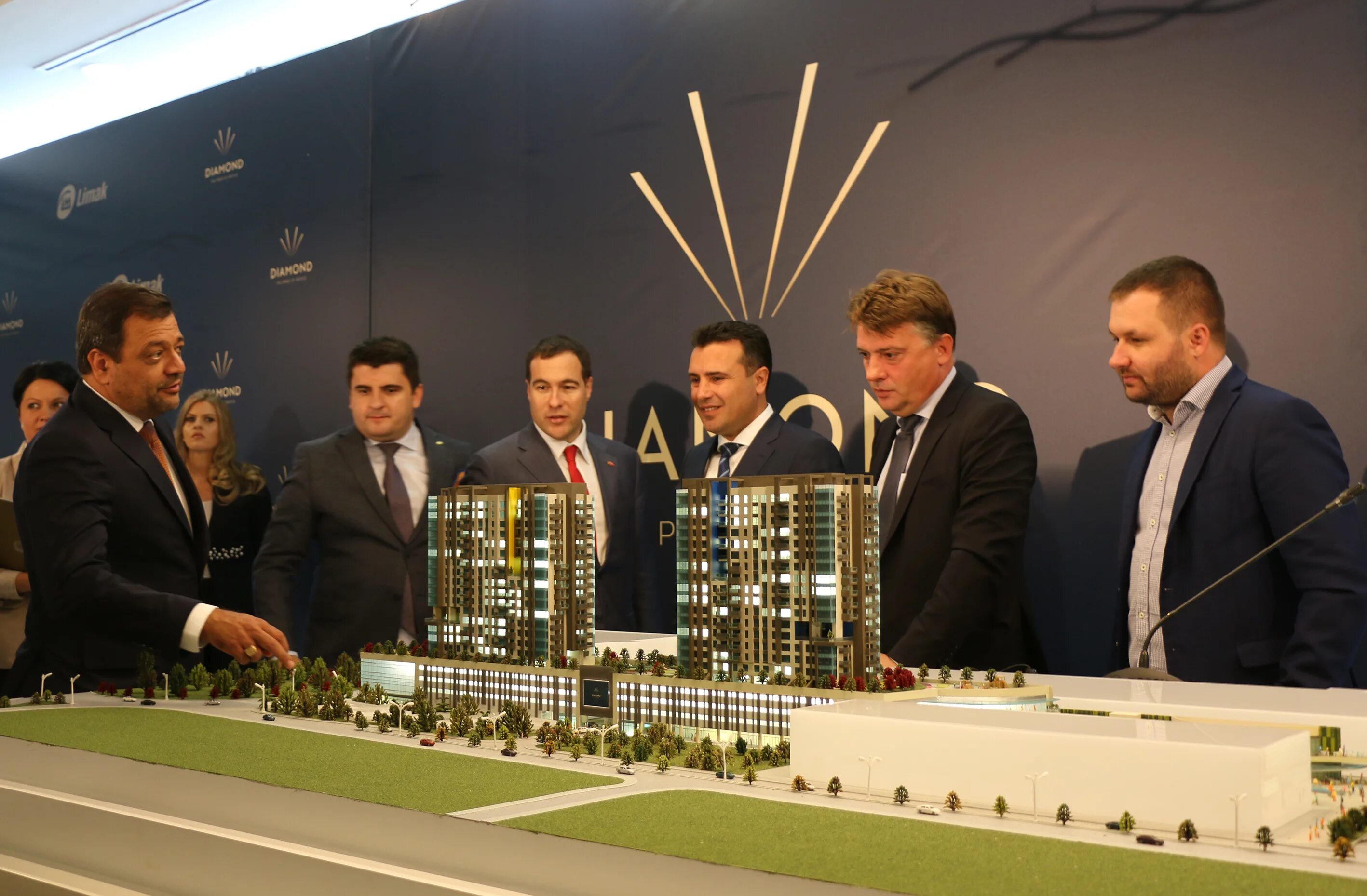 Limak holding москва. Limak construction логотип. Limak construction. Лимак констракшн москва. Limak construction.