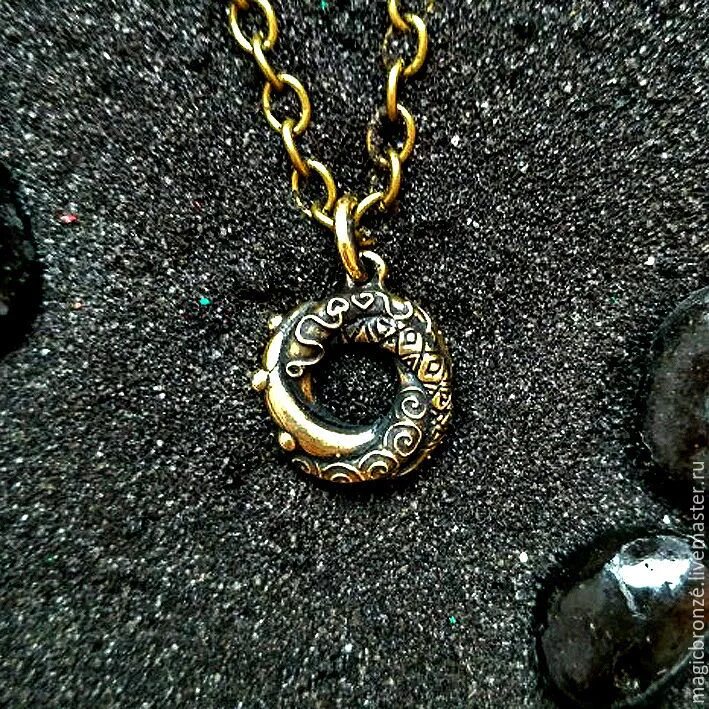 Подвеска алжирский узелок любви. Алжирский узелок любви украшение. Албанский узелок любви. Алжирский узелок любви украшение. Алжирский кулон любви.