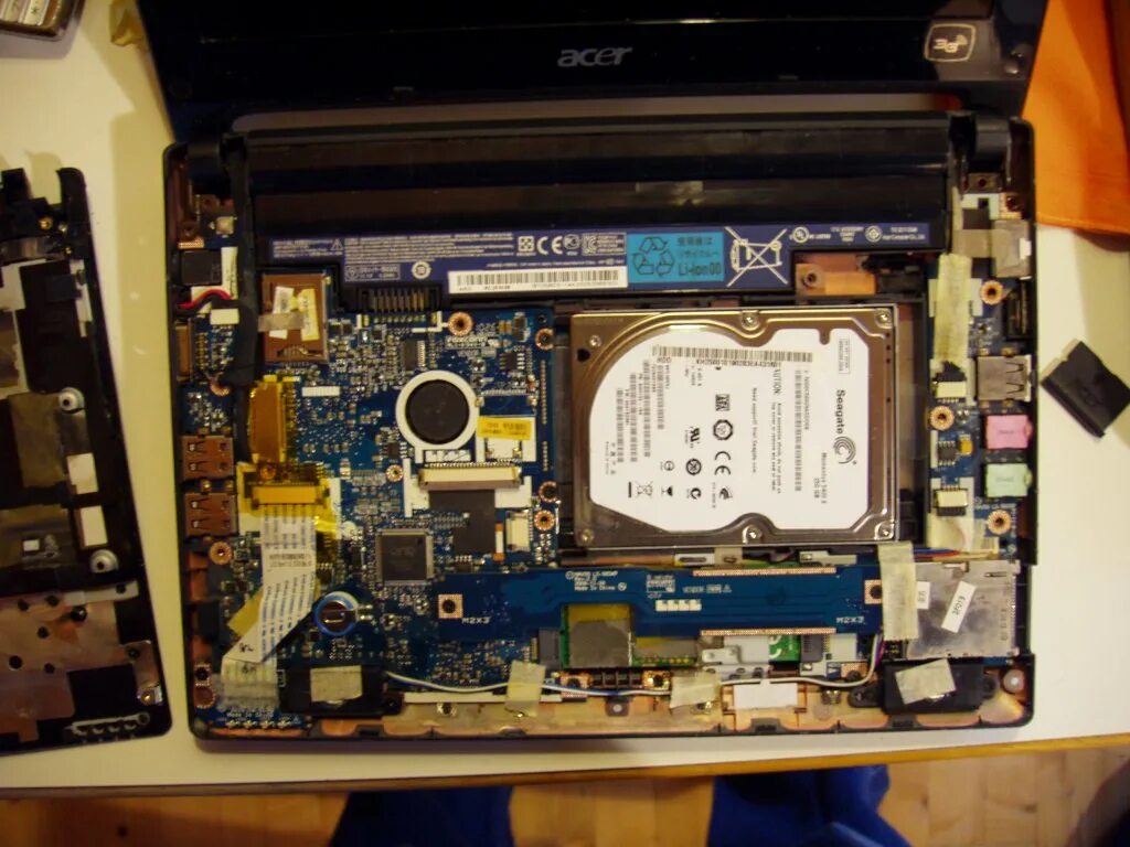 Асер aspire биос. BIOS Acer Aspire. Acer Aspire 5 батарейка биоса. Acer Aspire one 110 батарейка BIOS. Батарейка BIOS Acer s3.