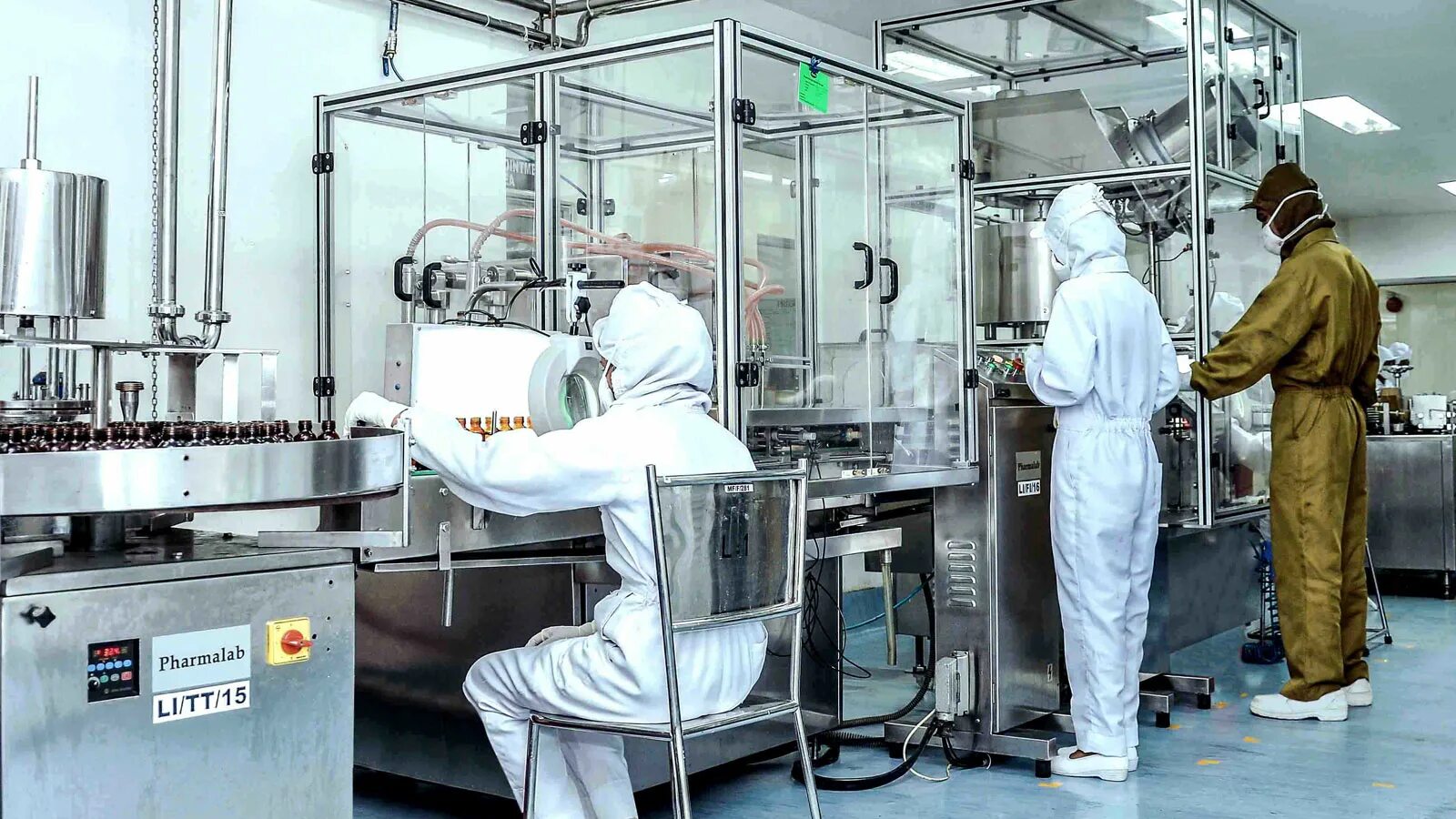 Работа на химфарме новосибирск. Химфарм вакансии. Химфарм казахстан. Фармацевтический завод. Завод медсинтез.