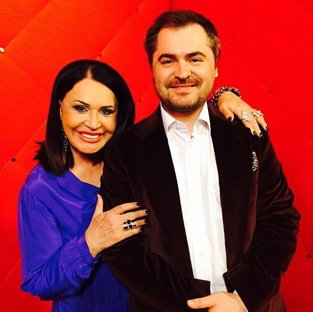 Бабкина сколько мужей. Бабкина сколько мужей. Бабкина сколько мужей. Бабкина сколько мужей. Гор певец муж бабкиной.