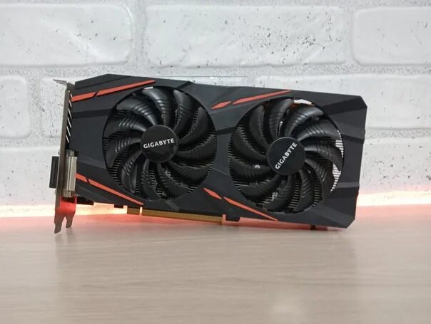 Rx 580 gaming 8g. Gigabyte RX 580 Gaming 8g. Gigabyte RX 580 вентиляторы. Бублик RX 580 2024. Комплект RX 580.