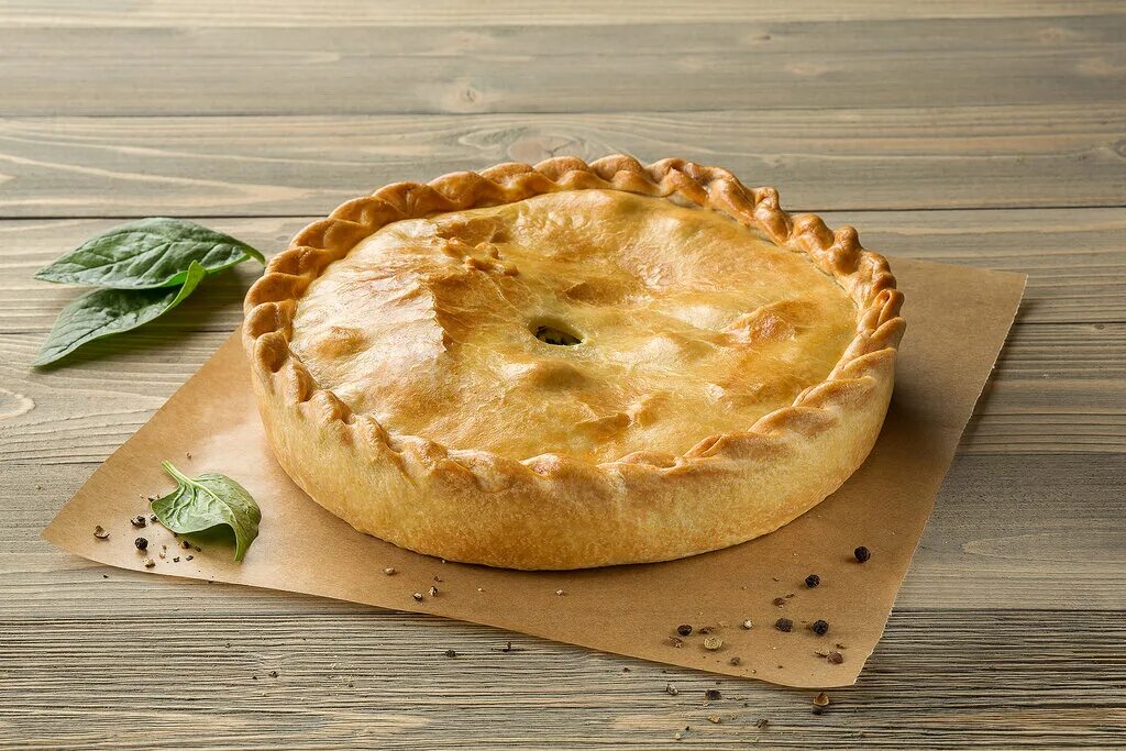 Как сделать закрытый пирог. Украсить открытый пирог с дрожжевого теста. Как сделать закрытый пирог. Закрытый пирог. Пирог с капустой в духовке из дрожжевого теста.