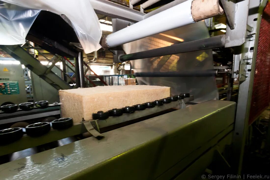 каучук резина. нижнекамскнефтехим каучук. каучук скд сибур. промышленный каучук. производство синтетического каучука.