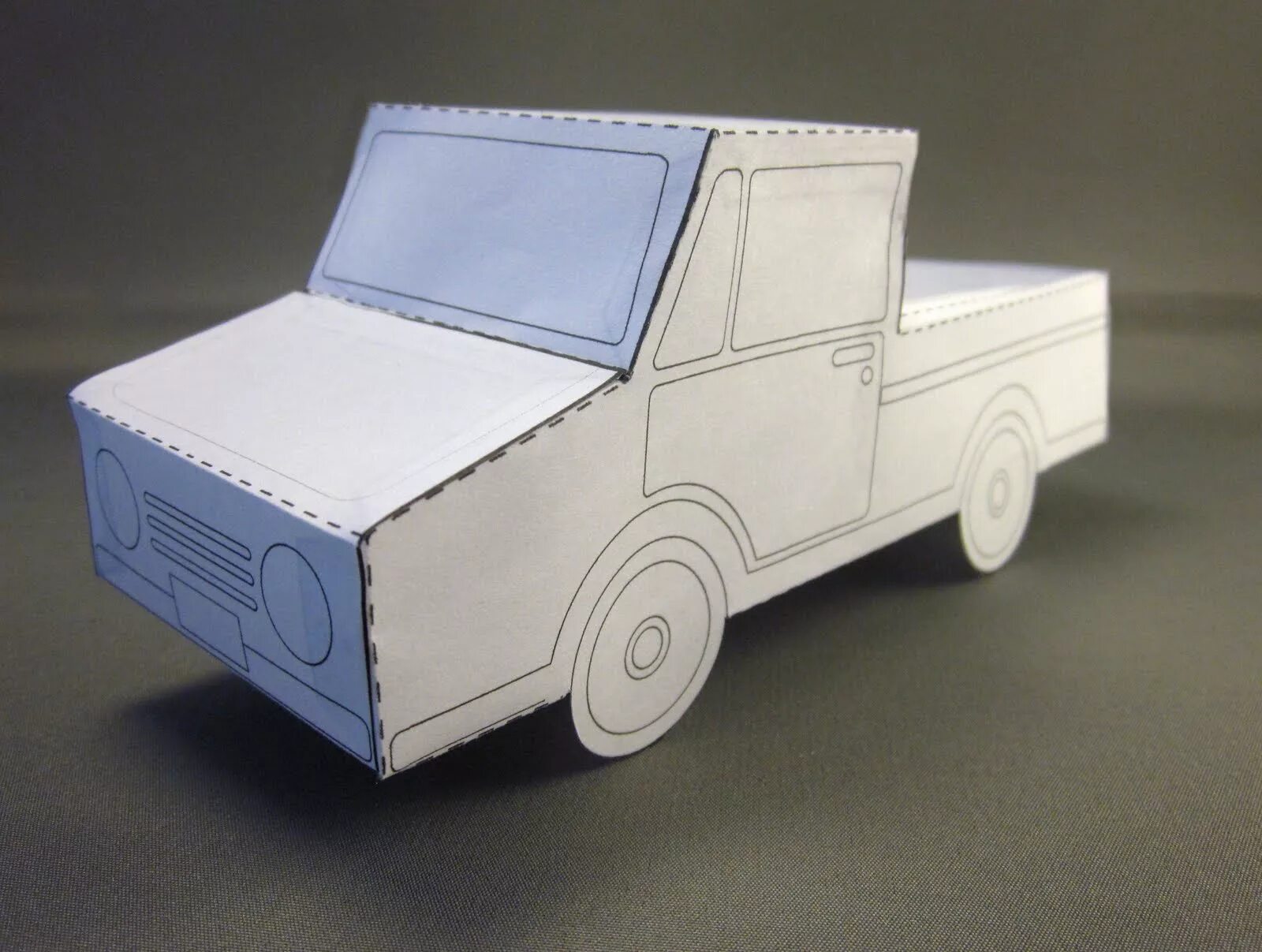 Bmw e34 развертка. развертка автомобиля фольксваген гольф. Bmw из бумаги развертка для склеивания. Bmw m3 gtr развертка. развёртка автомобиля из бумаги.