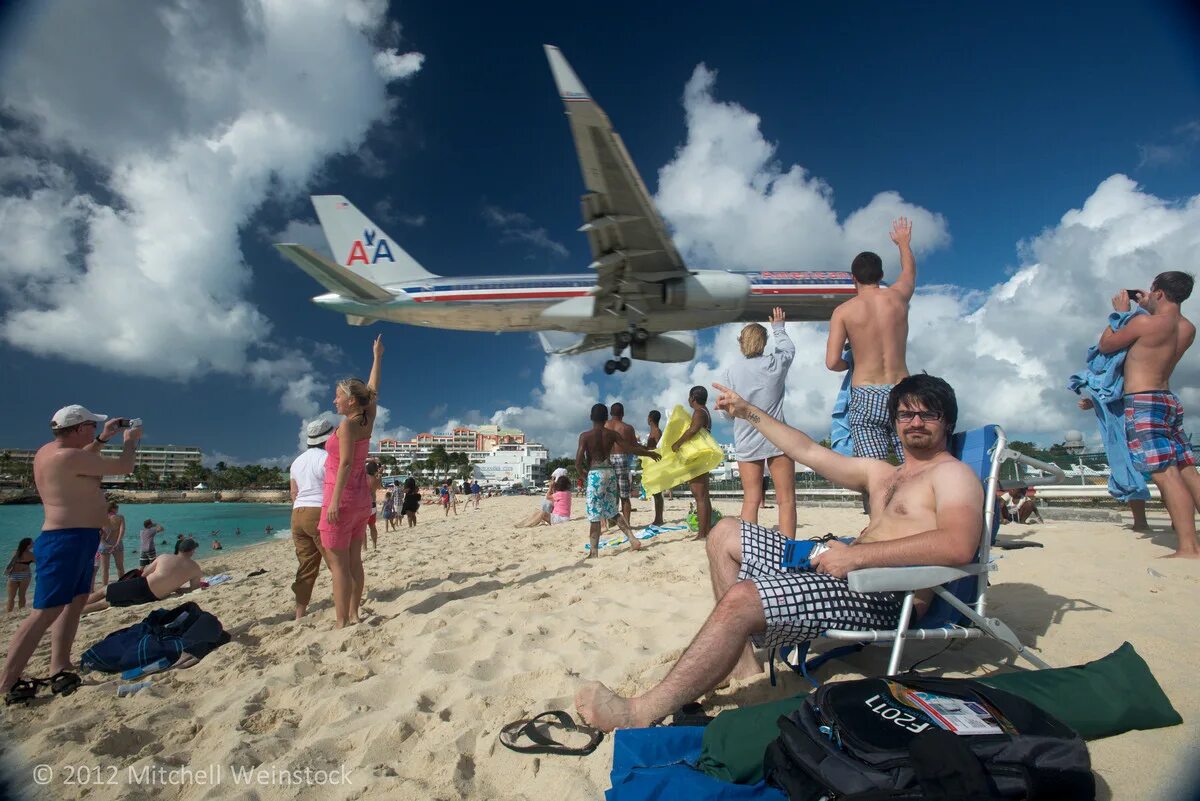 Самолет бич. Пляж махо сен-Мартен. Пляж махо на острове сен-Мартен. Maho Beach пляж-аэропорт.