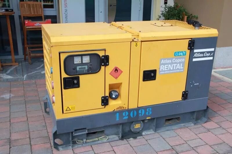 Генератор атлас. Дизельный генератор atlas copco. atlas copco qas 325. atlas copco генератор дизельный 30. atlas copco qas 30.