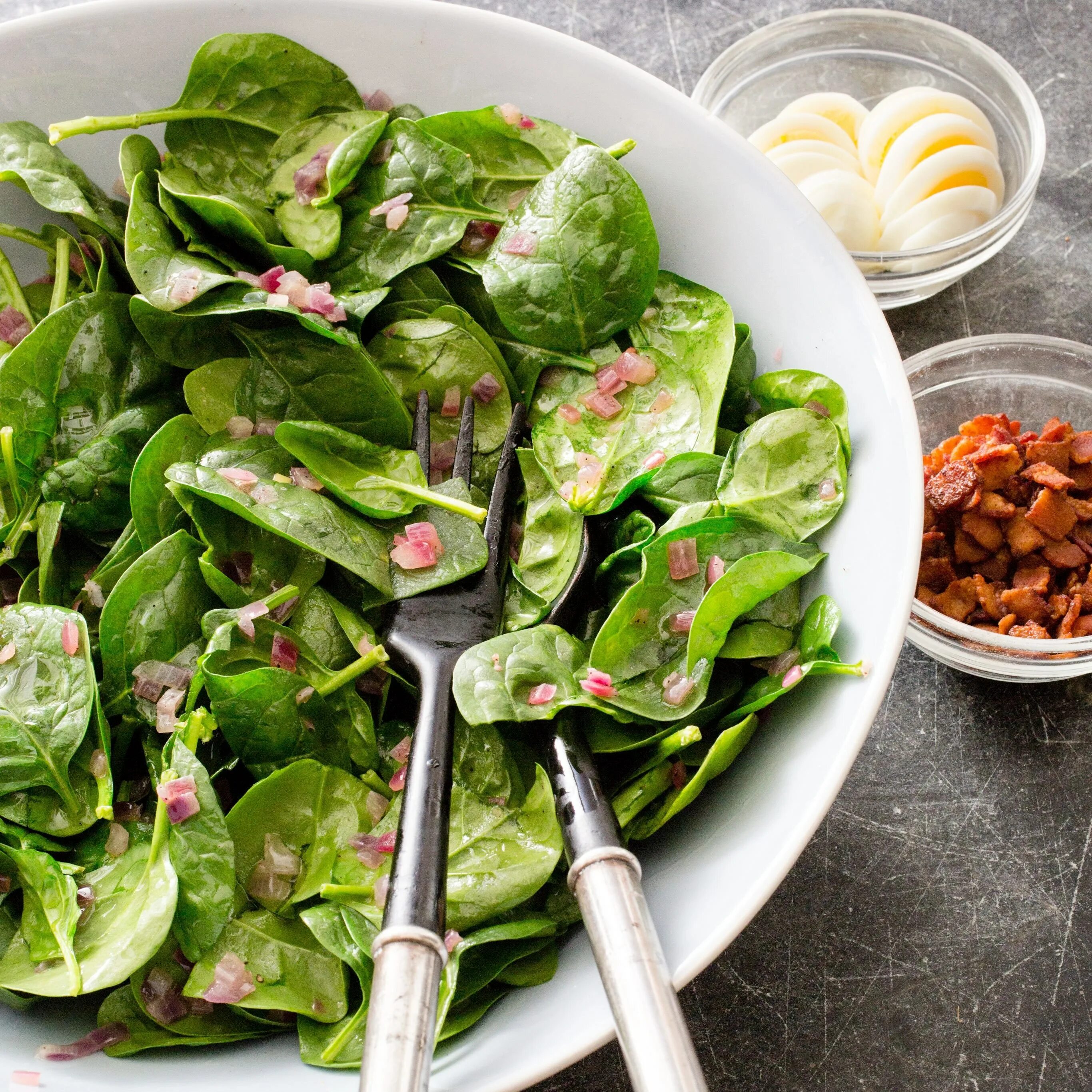Шпинат вкусный. Шпинат толстолистный. салат со шпинатом. шпинатный салат. тунец со шпинатом.