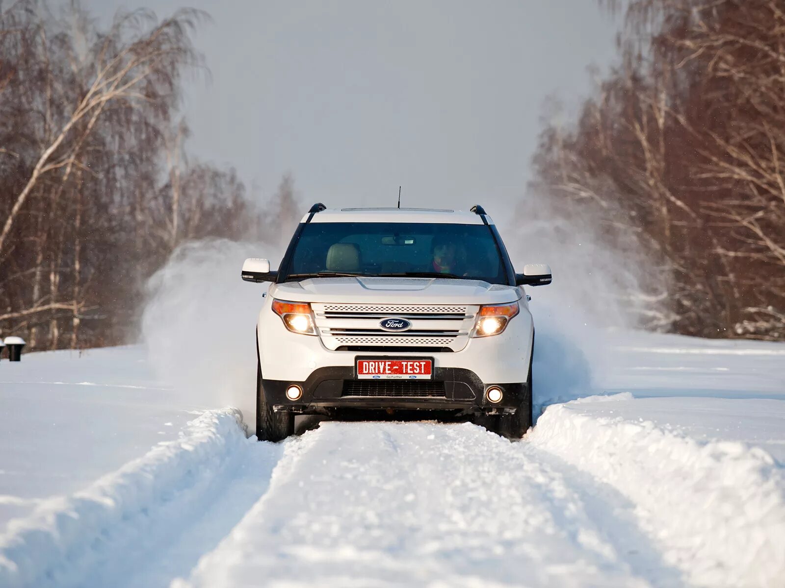 Тест драйв форд. Ford Explorer 2011. Форд эксплорер в снегу. Форд эксплорер тест драйв. Форд эксплорер 2014 в снегу.