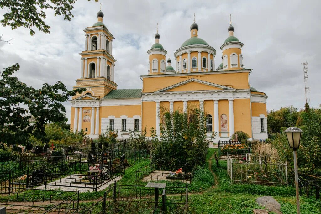 Ярославская область даниловский район село никольское. Храм уборы одинцовский район. Храм в селе спас. Храм в селе спас. Храм преображения господня село спасс волоколамского района.