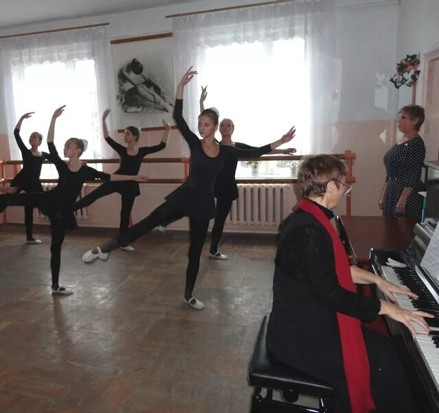 река горькая балка ставропольский край. горькая балка школа 8. погода горькая балка ставропольского. село горькая балка ставропольский край советский район. дворец культуры села горькая балка.