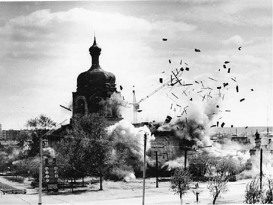 Александро Невская Церковь Камышлов. Разрушенные церкви Вязьма 20 век. Почему в советском церкви
