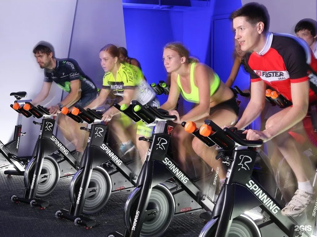 Тренировка на велотренажере. Сайкл отзывы. Аэробика сайкл рибок. Сайкл отзывы. Сайкл тренировка.