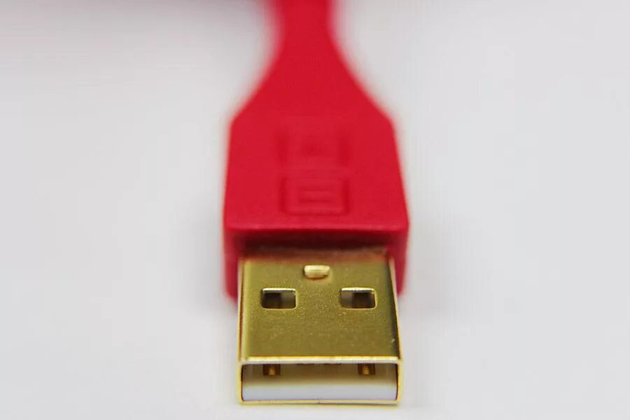 Цвета USB. Красный USB порт что это. USB Red разъем. Расцветка юсб.