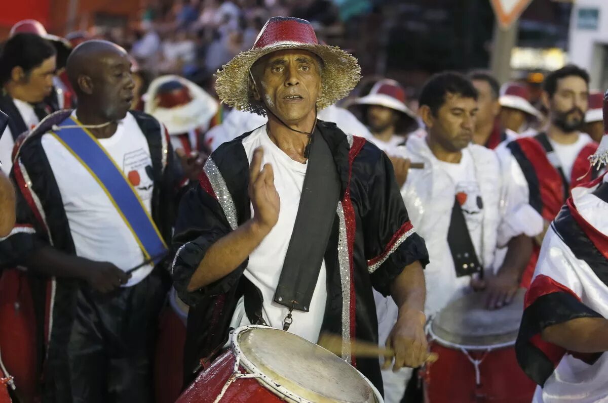 суарес на копа америка 2021. на каком говорят в уругвае. уругвай форма правления. уругвай эмиграция из россии. араухо уругвай.