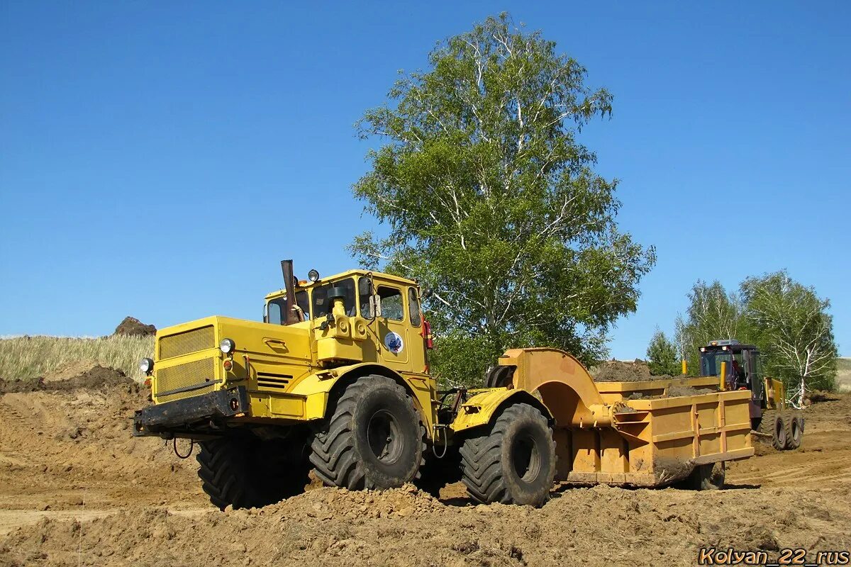 Тракт трактора. Тракт трактора. New holland t8050. К700 кировец трактор. Тракт трактора.