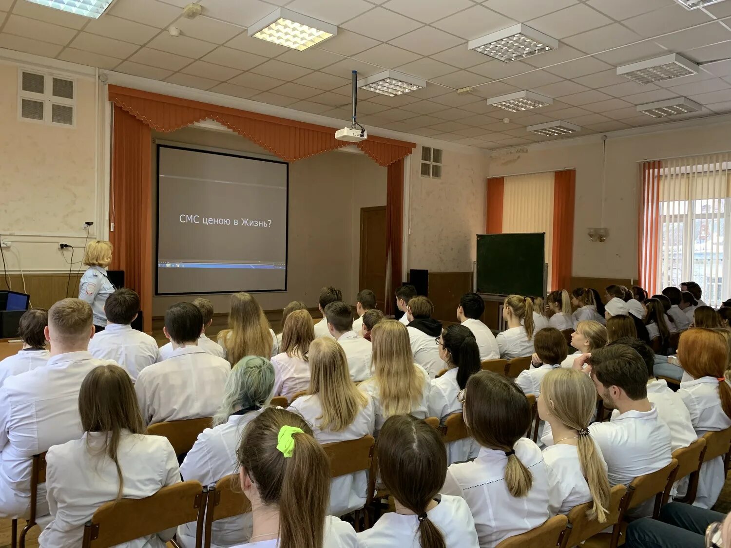 Московский областной медицинский колледж 1 красногорский филиал. Красногорское медицинское училище - красногорск. Красногорское медицинское училище - красногорск. Мед колледж красногорск. Красногорский колледж павшино.