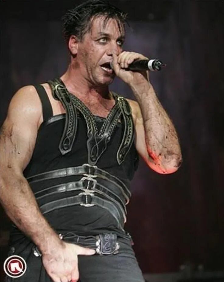 Тилль линдеманн в далекий край. Rammstein тилль линдеманн. тилль линдеманн 2005. тилль линдеманн 2012. солист рамштайн.