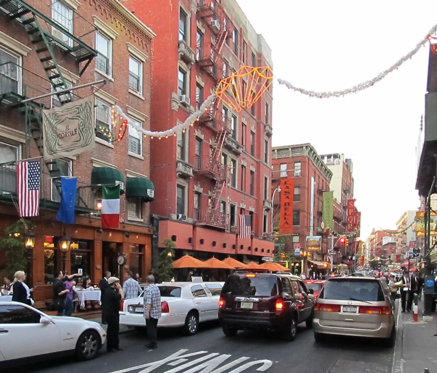 Литтл итали нью йорк. Маленькая италия в америке. Нью йорк 1900 год. Малберри стрит нью-йорк. Малберри-стрит (манхэттен).