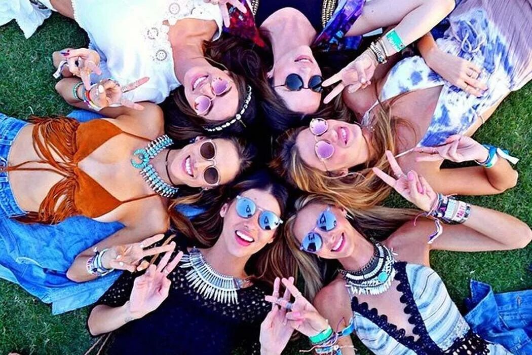 Веселье разбор. Веселье разбор. Веселье разбор. Тусовки с друзьями. Веселье разбор.