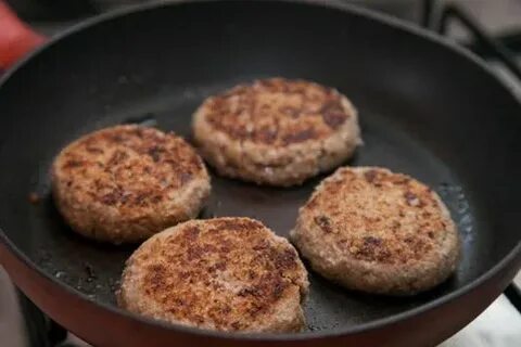 Вкусные жареные котлеты на сковороде