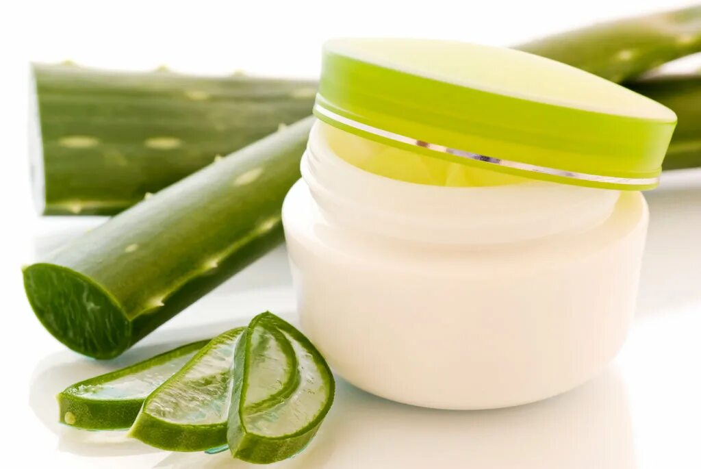 Маска из алоэ от морщин. Aloe Vera косметика. Aloe Vera маска. Aloe Vera крем для лица.