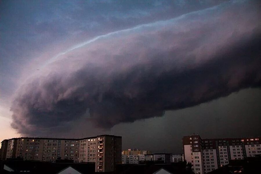 Сообщение о бурях. Буря прошла это. Буря прошла это. Торнадо в сша 2022. Буря прошла это.