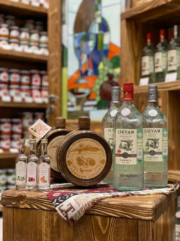 Итальянские деликатесы купить. Магазин иджеван тк радуга спб. Иджеван магазин нижний новгород. Кафе иджеван спб. Нотариус иджеван.