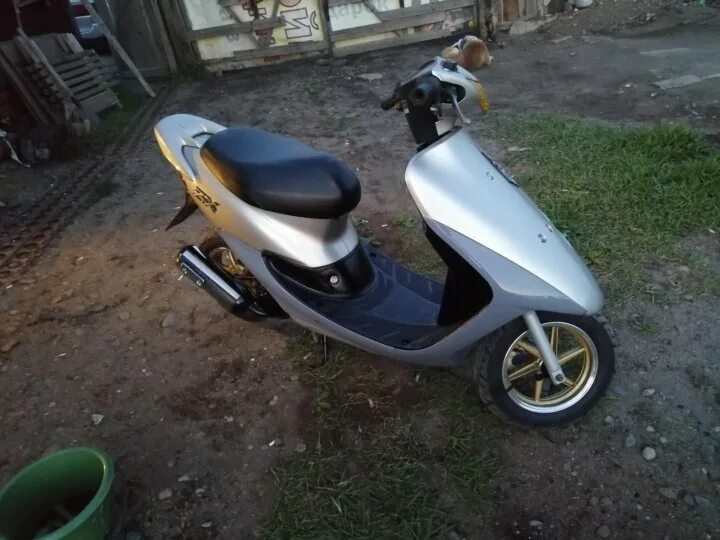 Хонда дио аф 35. Хонда дио АФ 35 ZX. Honda Dio af 35 ZX Yellow. Хонда дио аф35 на американка. Дио АФ 14 фото.